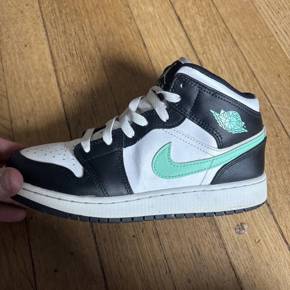 Nike Shoes Womens 6.5 Youth 5Y Air Jordan 1 Mid White Green Glow Black Sneakers